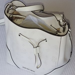 MICHAEL KORS Large Bucket Bag " Nicole" (NWT)